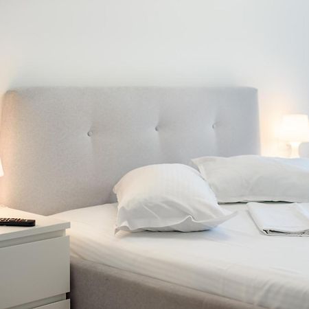 Azure Sea Apartments - Bychoice 马马亚 外观 照片